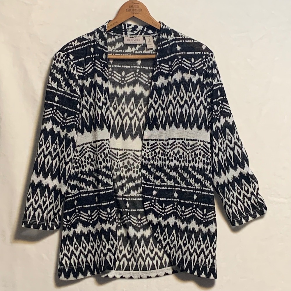 Easywear Chico's Black White Geometric Print Lightweight Cardigan Sweater Size 1